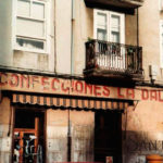 El rótulo misterioso detrás del cemento (Resuelto)