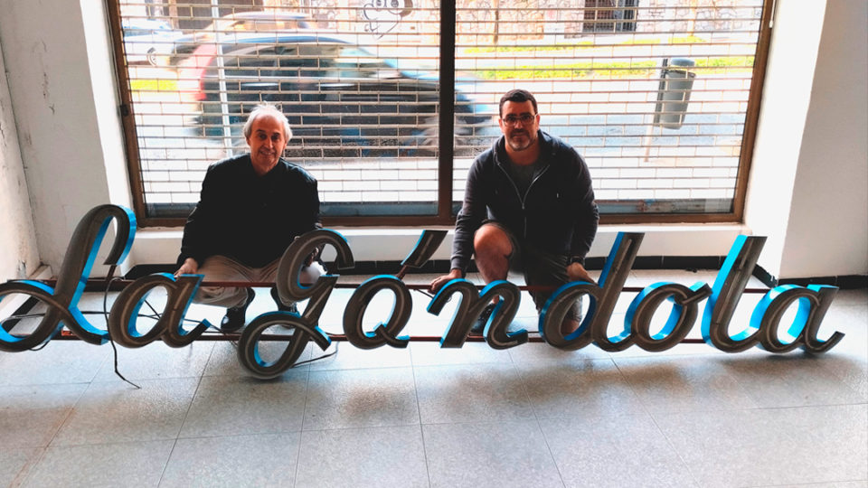Salvado el rótulo de la confitería «La Góndola»